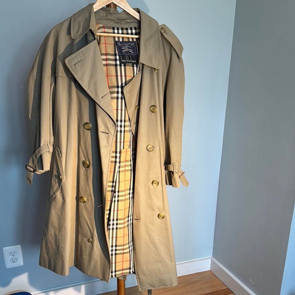 Burberry Tan Trench Coat with Plaid Lining